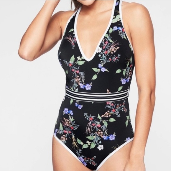 Athleta Other - 🎉HP🎉 ATHLETA Gold Coast Belted 1PC Swimsuit
